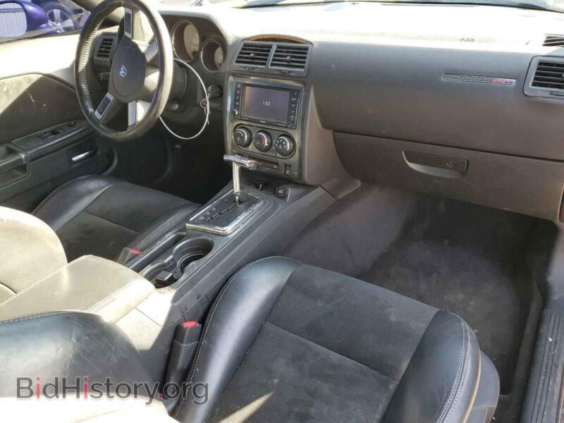 2010 Dodge CHALLENGER (VIN 2B3CJ7DW4AH175027) — photo 8 of 12