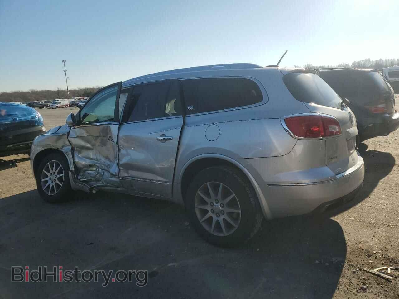 2016 BUICK ENCLAVE - VIN: 5GAKRBKD2GJ314202 - Photo 2