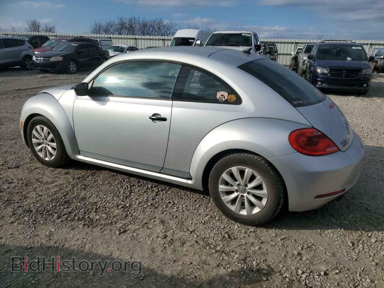 2014 VOLKSWAGEN BEETLE - VIN: 3VWF17AT4EM634714 - Фото 2