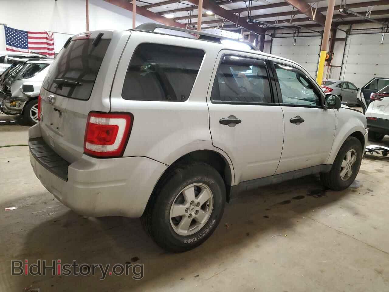 2010 FORD ESCAPE - VIN: 1FMCU9D72AKC22814 - Фото 3