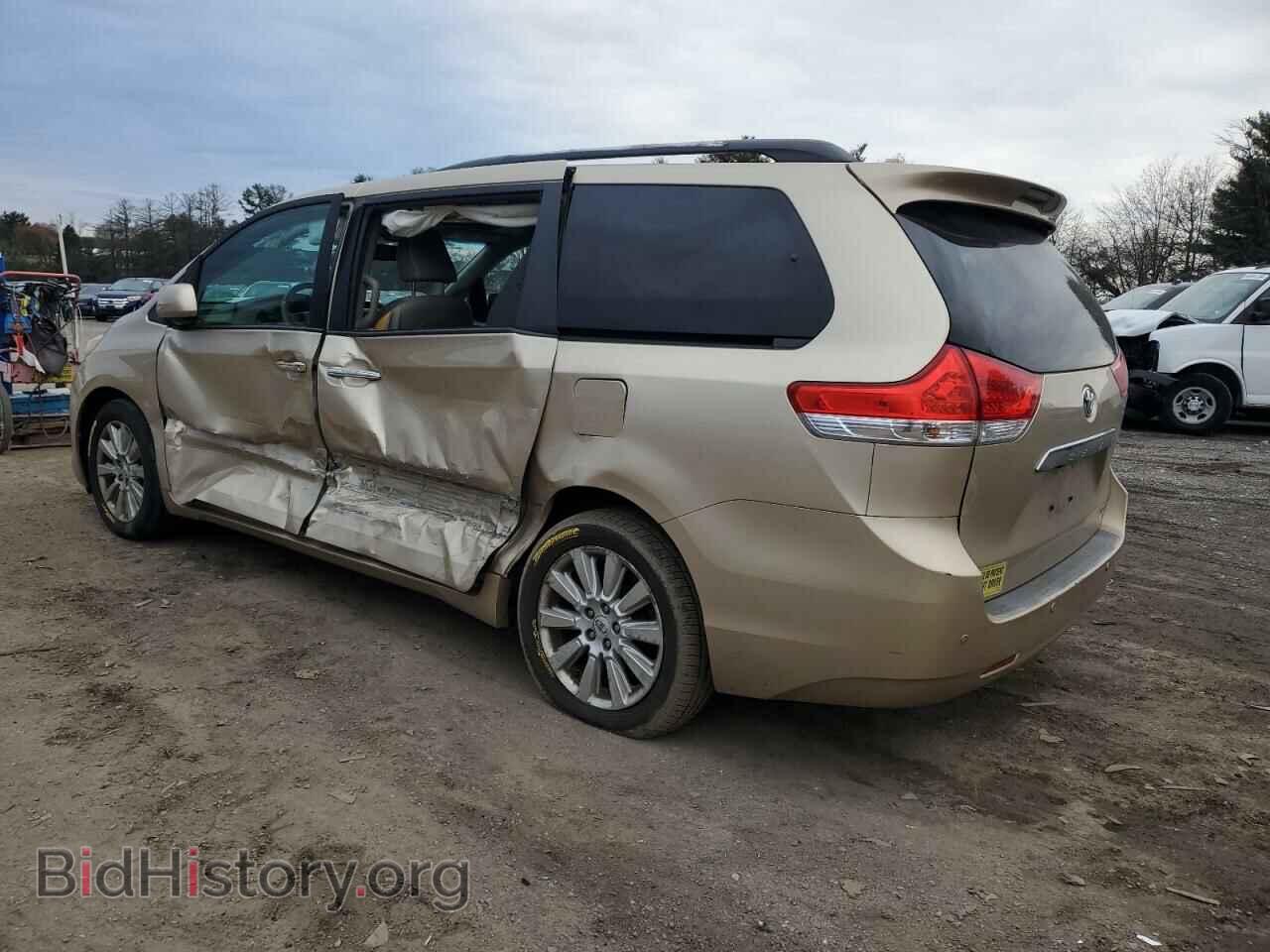 2011 TOYOTA All Models - VIN: 5TDDK3DC2BS005654 - Фото 2