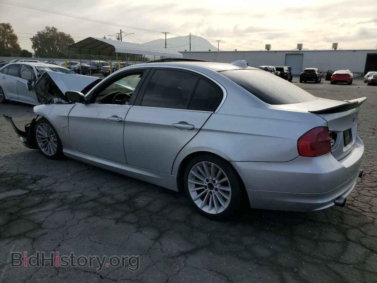 2009 BMW 3 SERIES - VIN: WBAPM73589E190971 - Фото 2