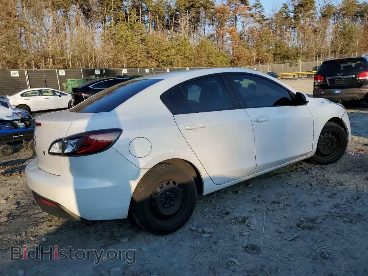 2011 MAZDA 3 - VIN: JM1BL1UG6B1470821 - Photo 3