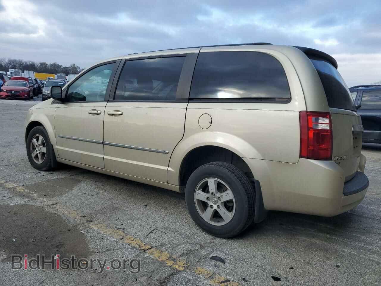 2010 DODGE CARAVAN - VIN: 2D4RN5D13AR194588 - Photo 2