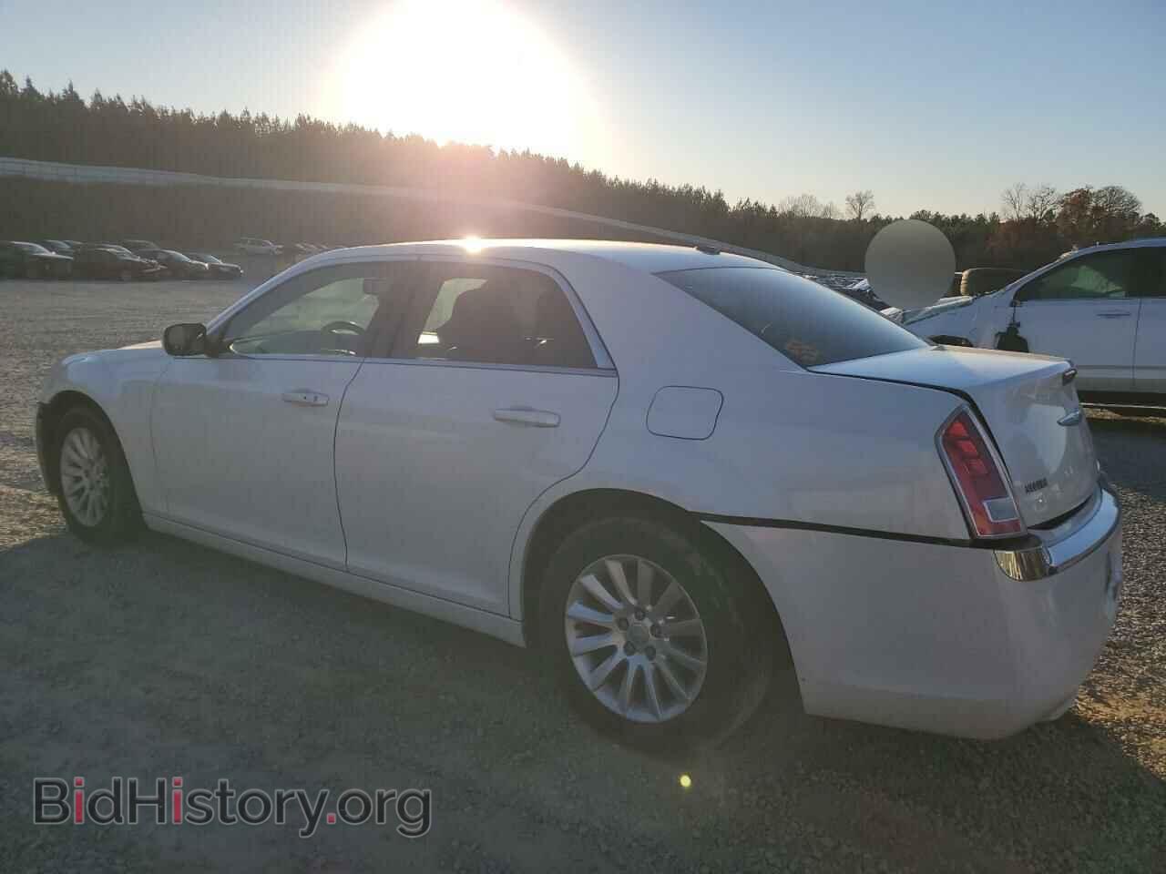 2013 CHRYSLER 300 - VIN: 2C3CCAAG9DH508544 - Фото 2