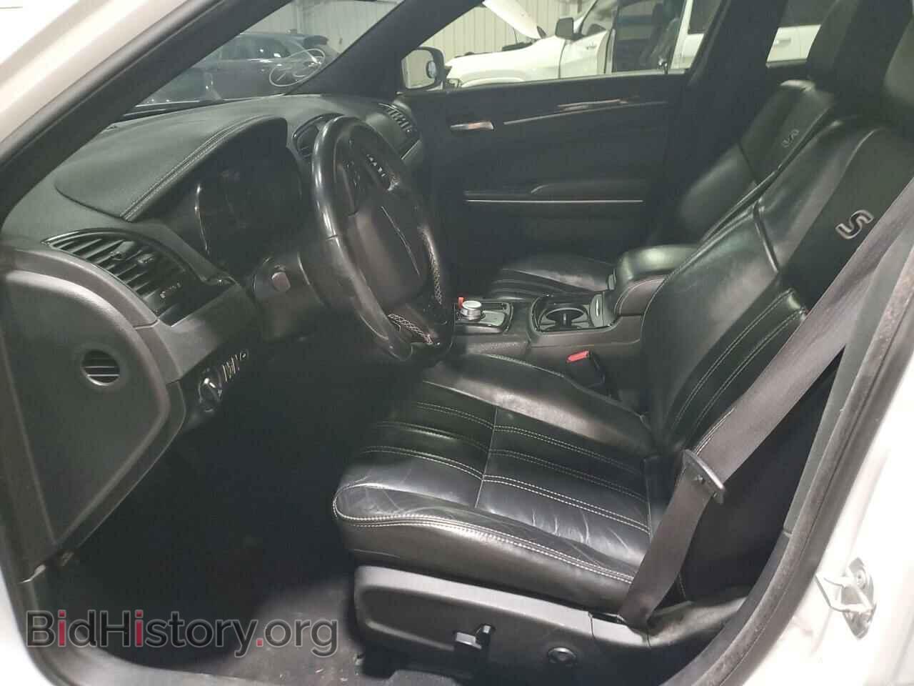 2019 CHRYSLER 300 - VIN: 2C3CCAGG0KH610710 - Фото 7
