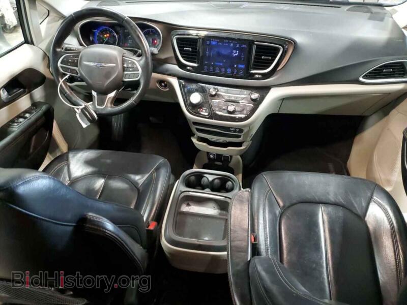 2017 Chrysler PACIFICA (VIN 2C4RC1BG3HR569117) — фото 8 из 13