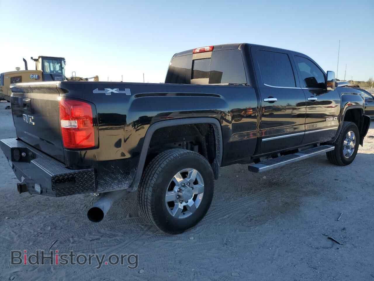 2015 GMC ALL Models - VIN: 1GT423E81FF608241 - Фото 3