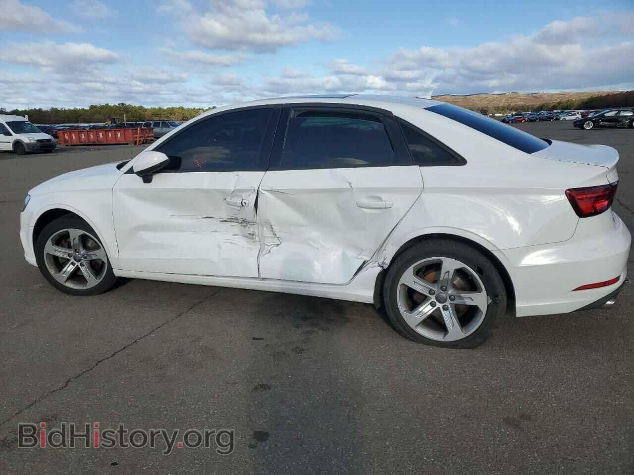 2018 AUDI A3 - VIN: WAUB8GFF7J1045189 - Фото 2