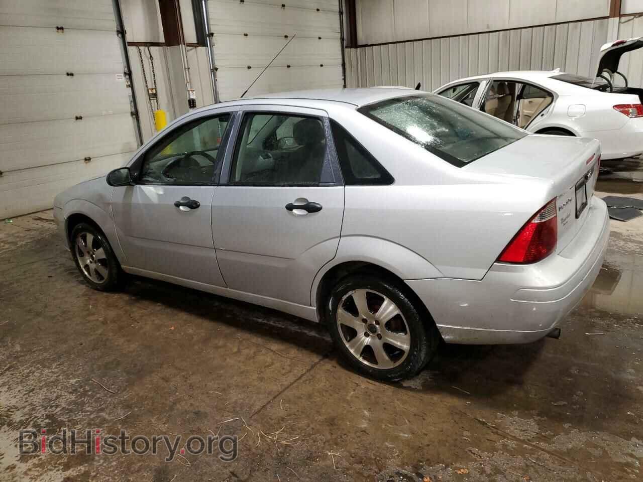 2007 FORD FOCUS - VIN: 1FAFP34N67W362537 - Фото 2
