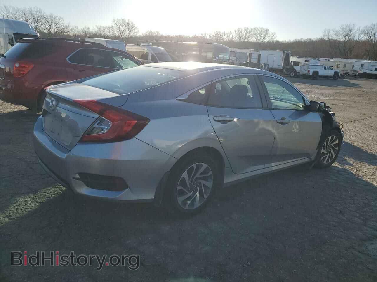 2016 HONDA CIVIC - VIN: 19XFC2F78GE097791 - Фото 3