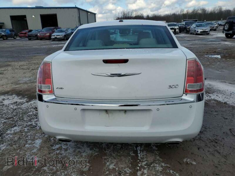 2014 Chrysler 300 (VIN 2C3CCARGXEH120647) — photo 6 of 12