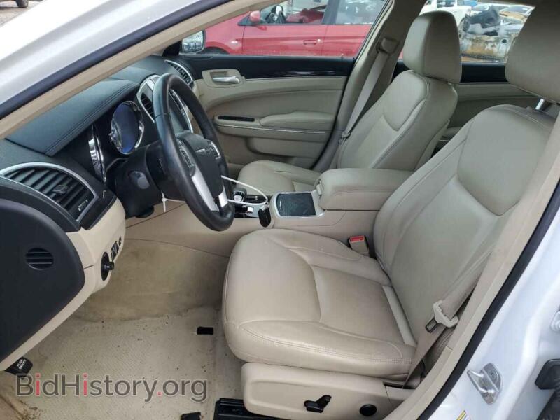 2014 Chrysler 300 (VIN 2C3CCARGXEH120647) — photo 7 of 12