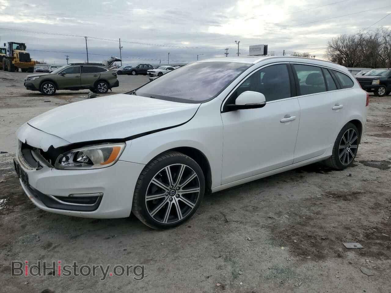 Фотография YV140MEK2F1233829 - VOLVO V60 2015