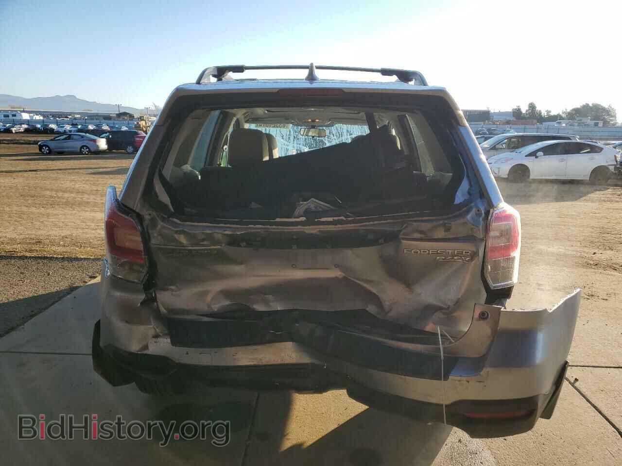 2017 SUBARU FORESTER - VIN: JF2SJAEC9HH412107 - Фото 6