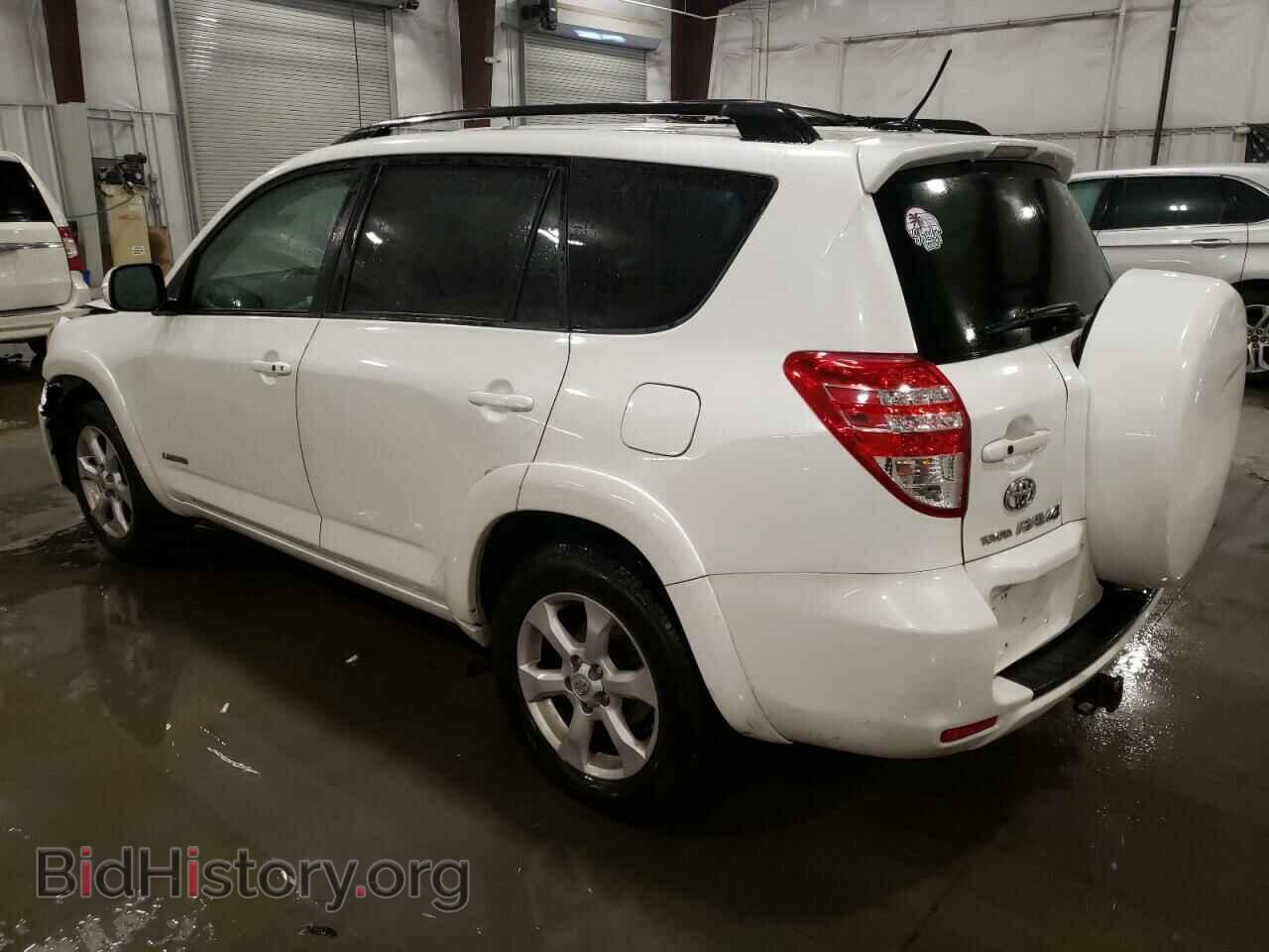 2011 TOYOTA RAV4 - VIN: JTMDF4DV4B5042867 - Фото 2