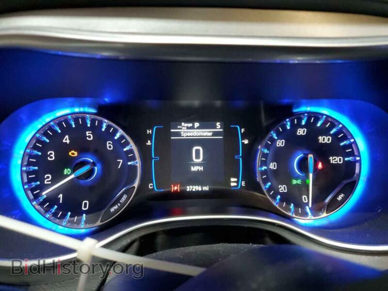 2019 Chrysler PACIFICA (VIN 2C4RC1FG0KR567293) — фото 9 из 13