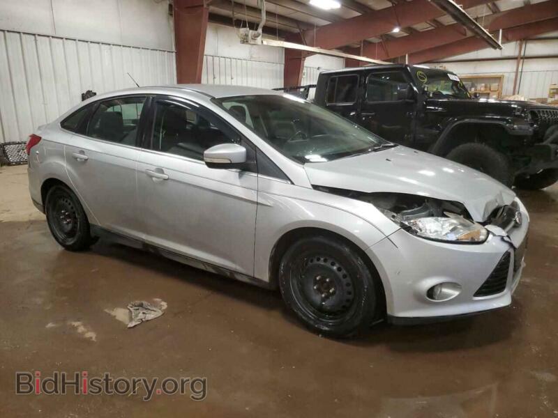 2012 Ford FOCUS (VIN 1FAHP3H25CL159045) — фото 4 из 12