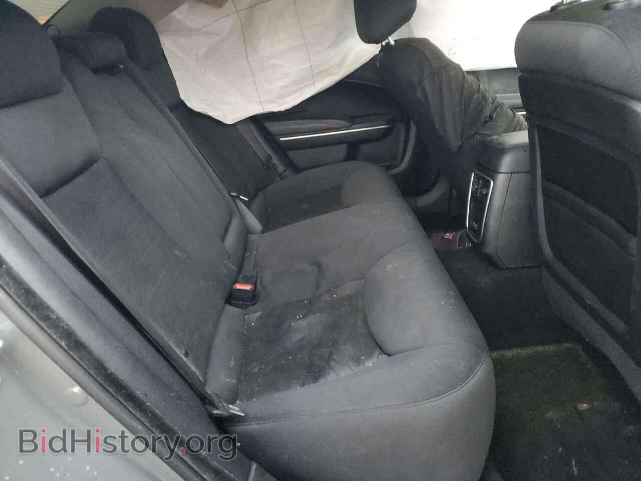2019 CHRYSLER 300 - VIN: 2C3CCAAG4KH610332 - Фото 10