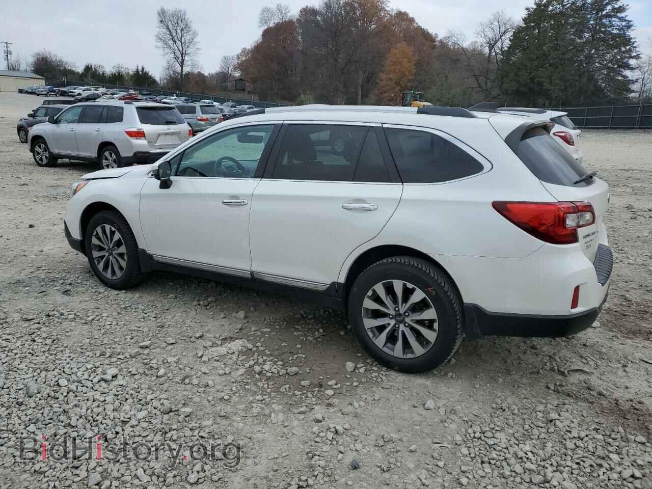 2017 SUBARU OUTBACK - VIN: 4S4BSATC3H3379404 - Фото 2