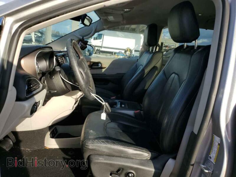 2017 Chrysler PACIFICA (VIN 2C4RC1BG1HR552056) — photo 7 of 13