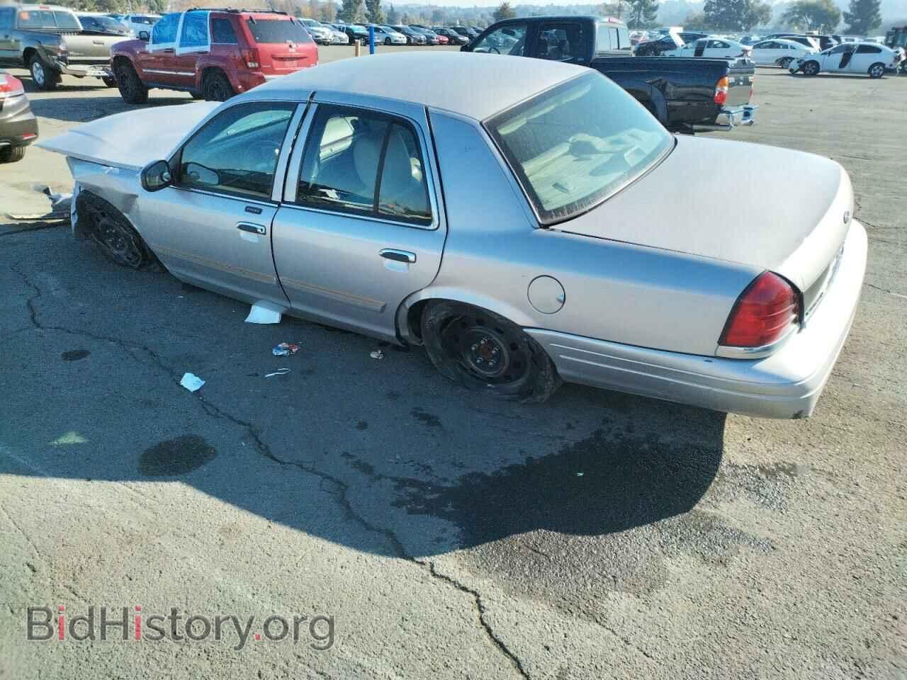 2011 FORD CROWN VIC - VIN: 2FABP7EV5BX175209 - Фото 2