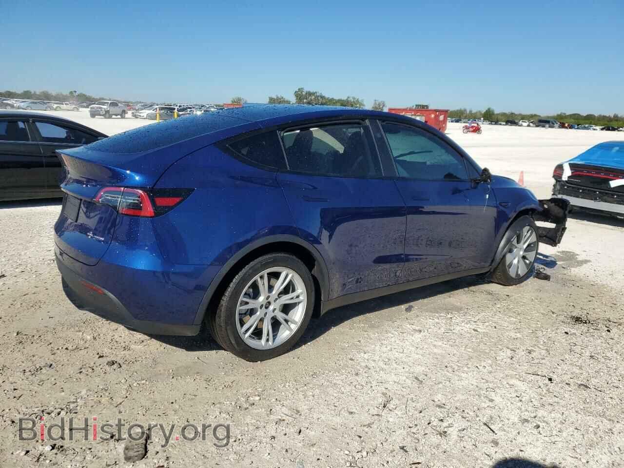 2024 TESLA MODEL Y - VIN: 7SAYGDEE9RA270370 - Фото 3