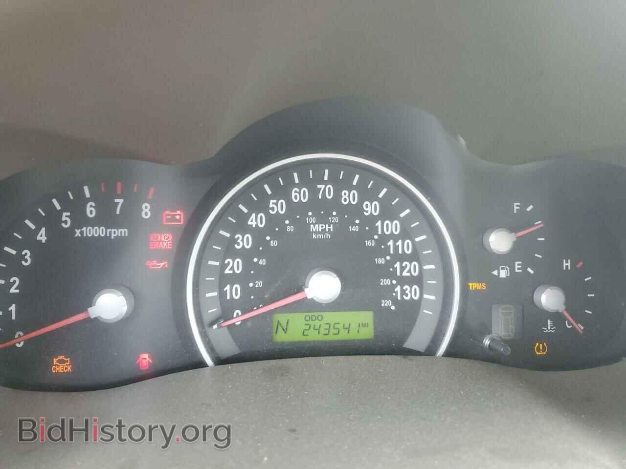 2007 KIA All Models - VIN: KNDMB233776147825 - Фото 9