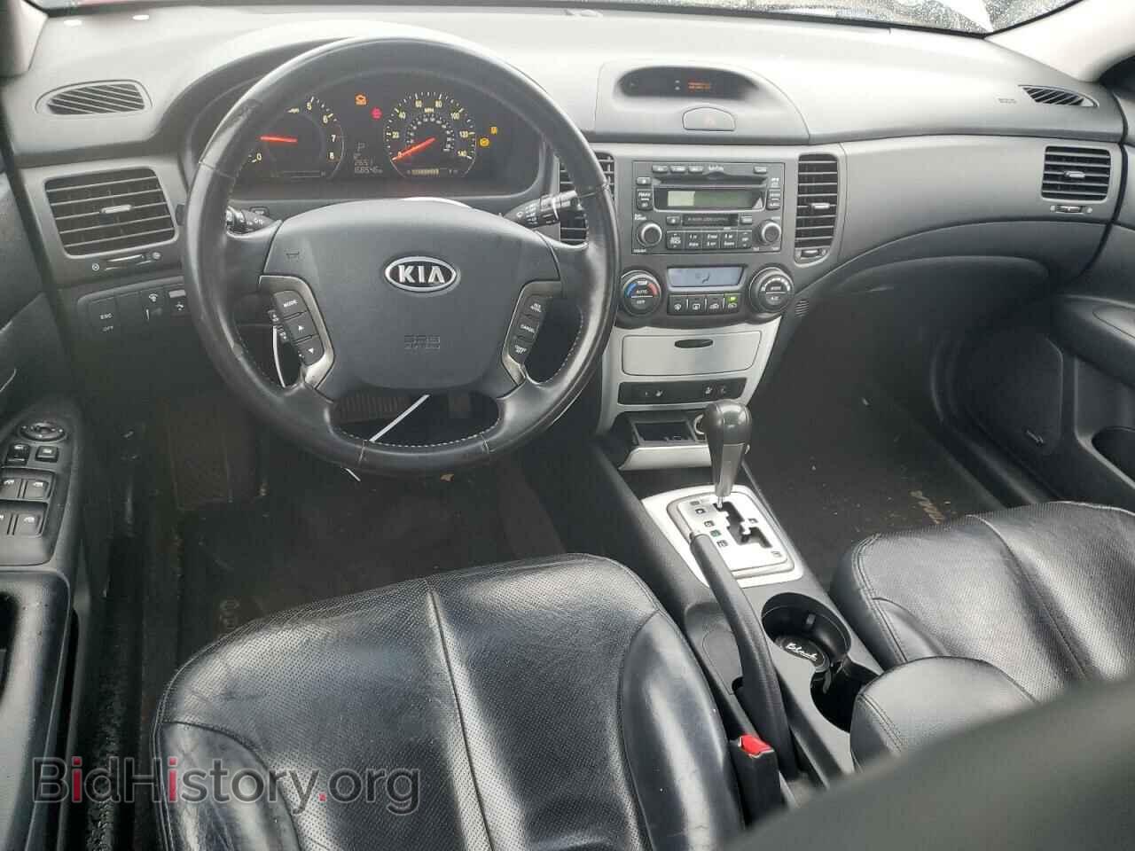 2007 KIA OPTIMA - VIN: KNAGE124X75120601 - Фото 8