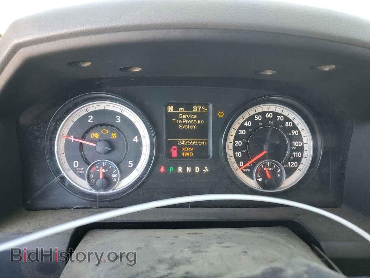 2014 RAM All Models - VIN: 3C6UR5HL8EG118617 - Photo 9