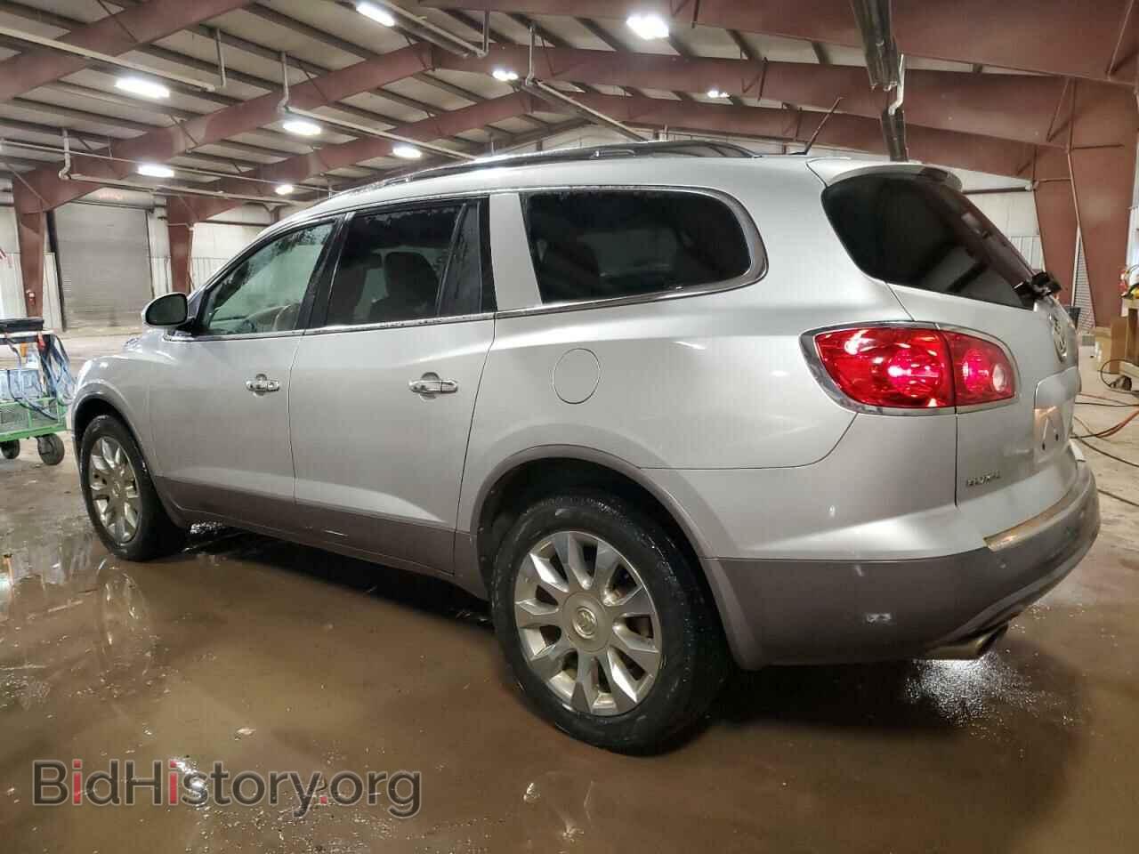 2011 BUICK ENCLAVE - VIN: 5GAKRCED4BJ115663 - Фото 2