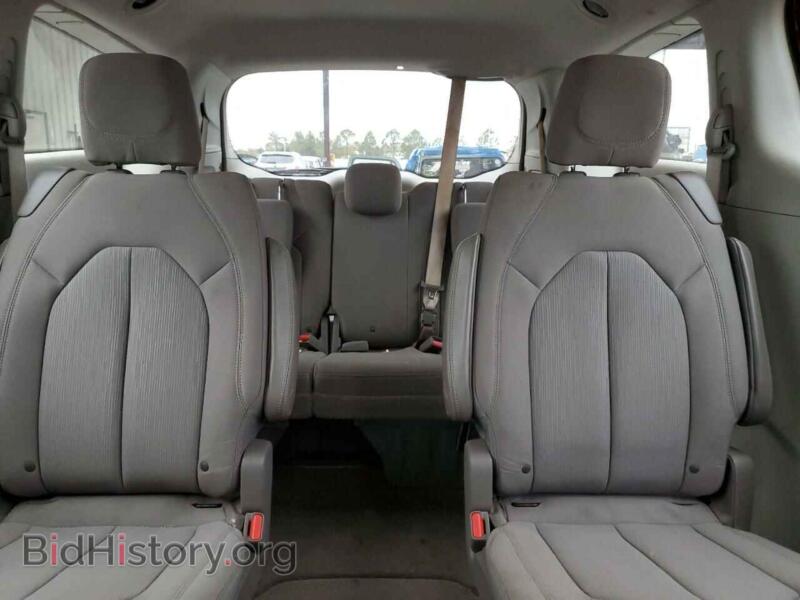 2018 Chrysler PACIFICA (VIN 2C4RC1CG5JR187546) — фото 10 из 13