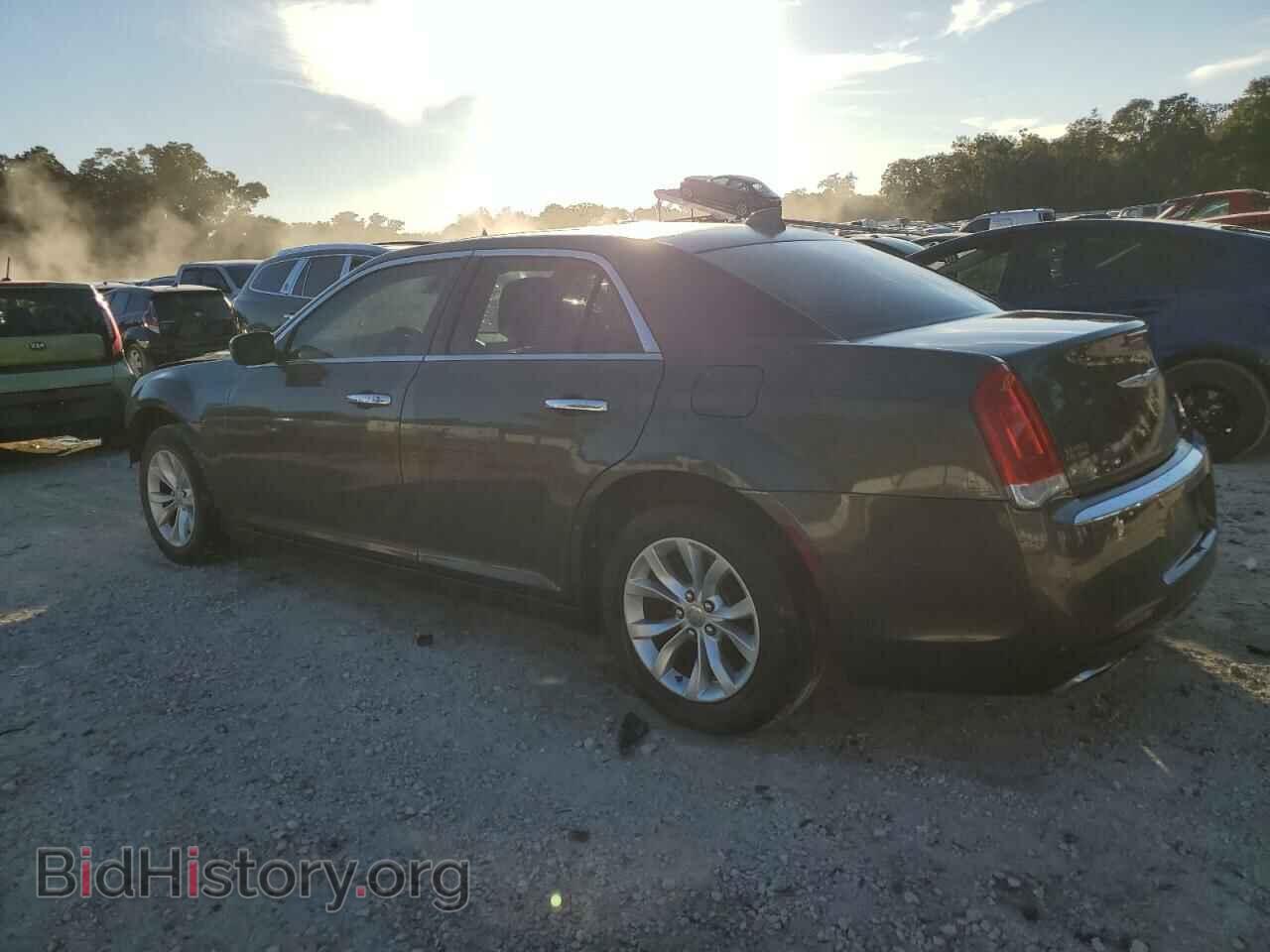 2016 CHRYSLER 300 - VIN: 2C3CCAAGXGH189479 - Фото 2
