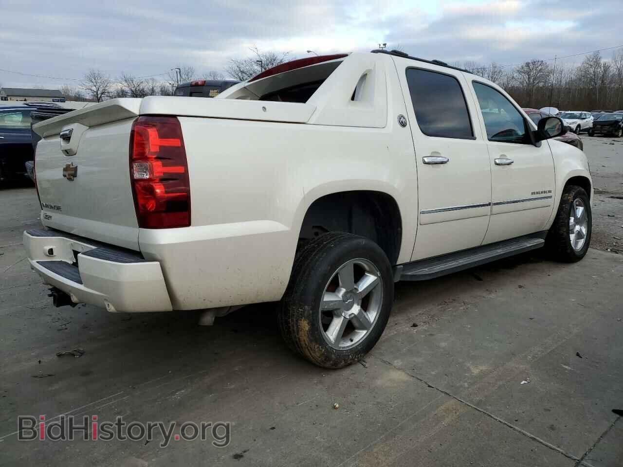 2013 CHEVROLET AVALANCHE - VIN: 3GNTKGE75DG269982 - Фото 3