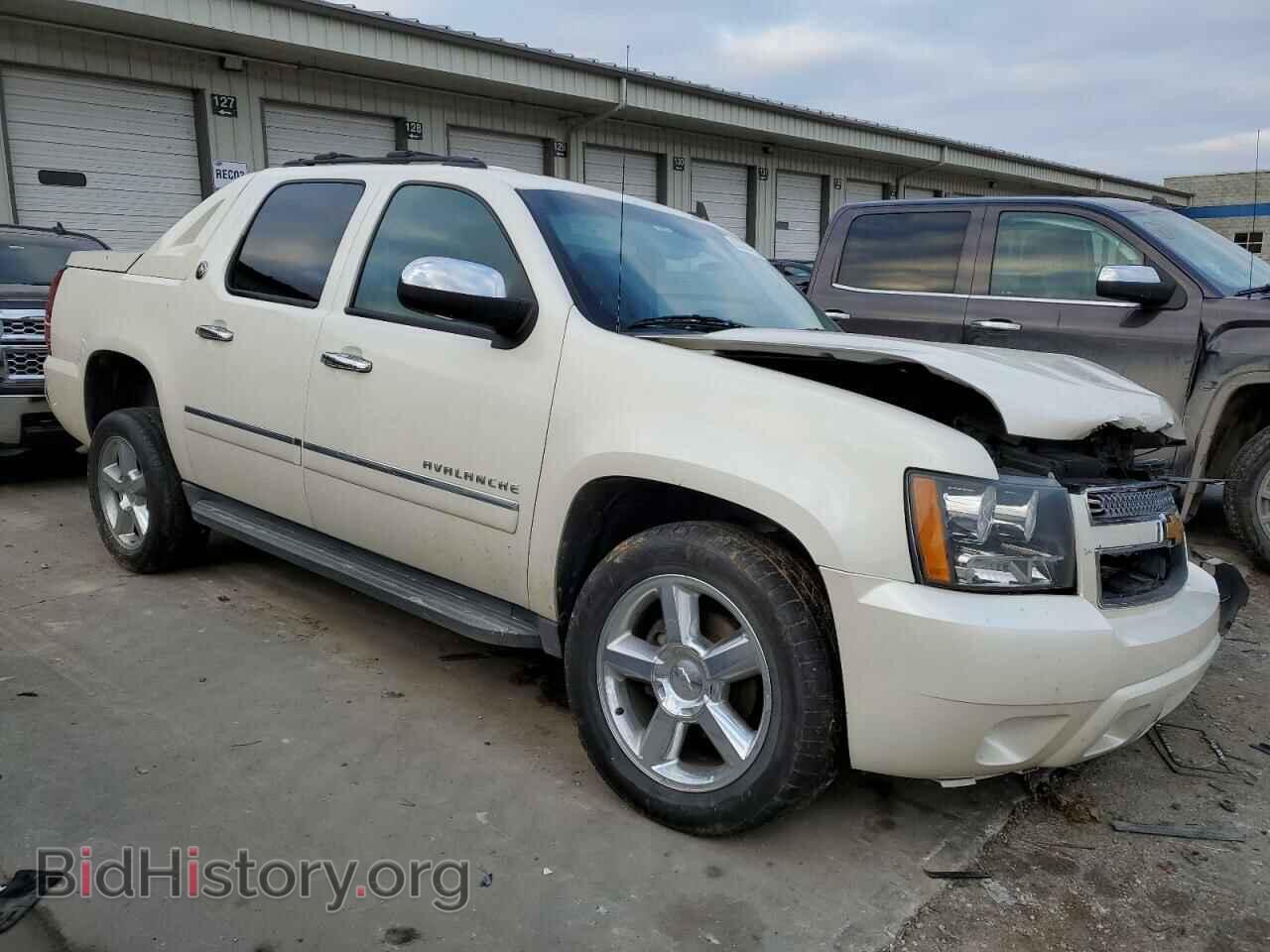 2013 CHEVROLET AVALANCHE - VIN: 3GNTKGE75DG269982 - Фото 4
