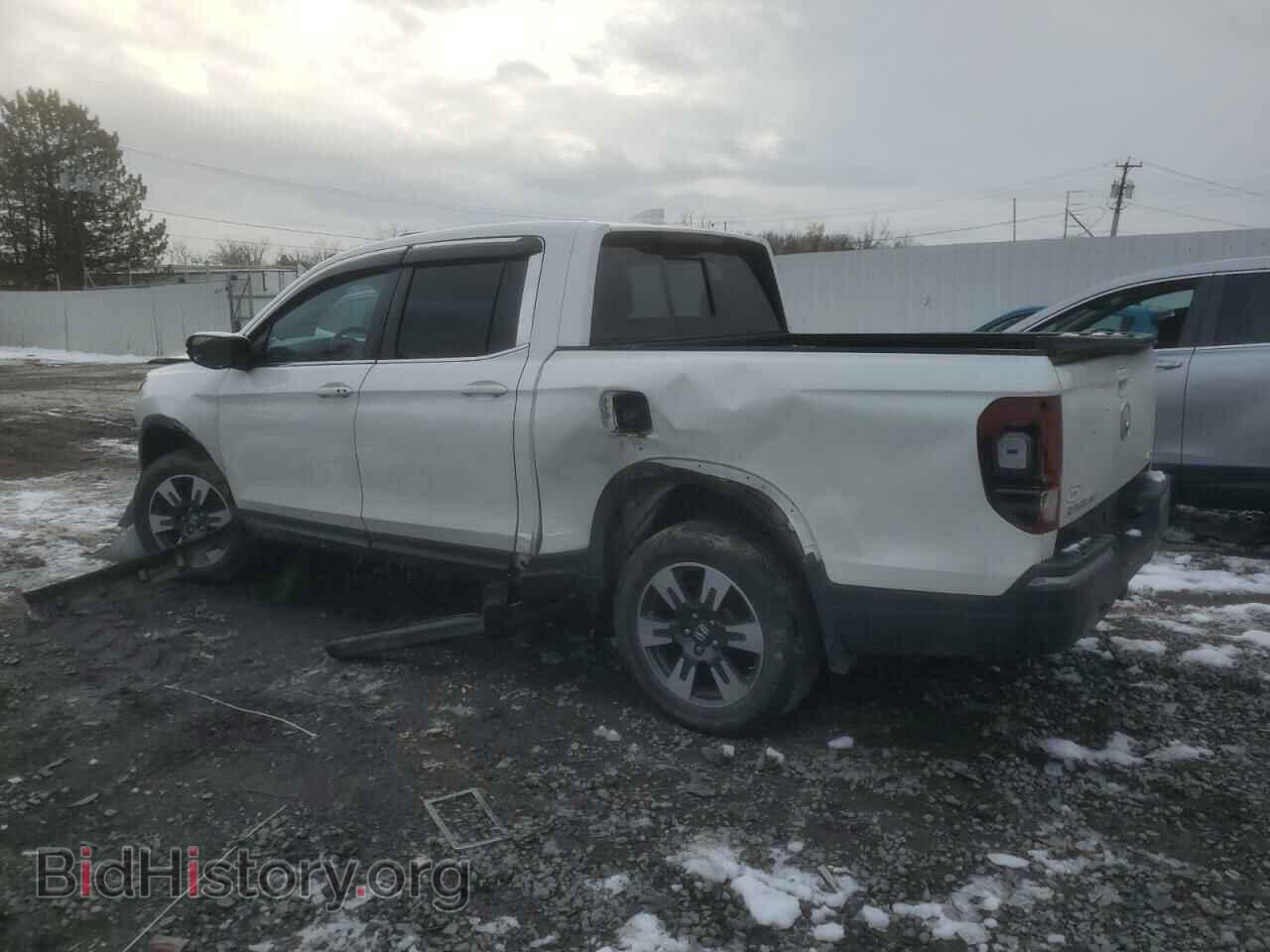 2019 HONDA RIDGELINE - VIN: 5FPYK3F57KB043800 - Фото 2