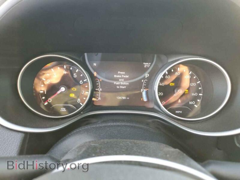 2017 Jeep COMPASS (VIN 3C4NJCBB0HT647502) — photo 9 of 13