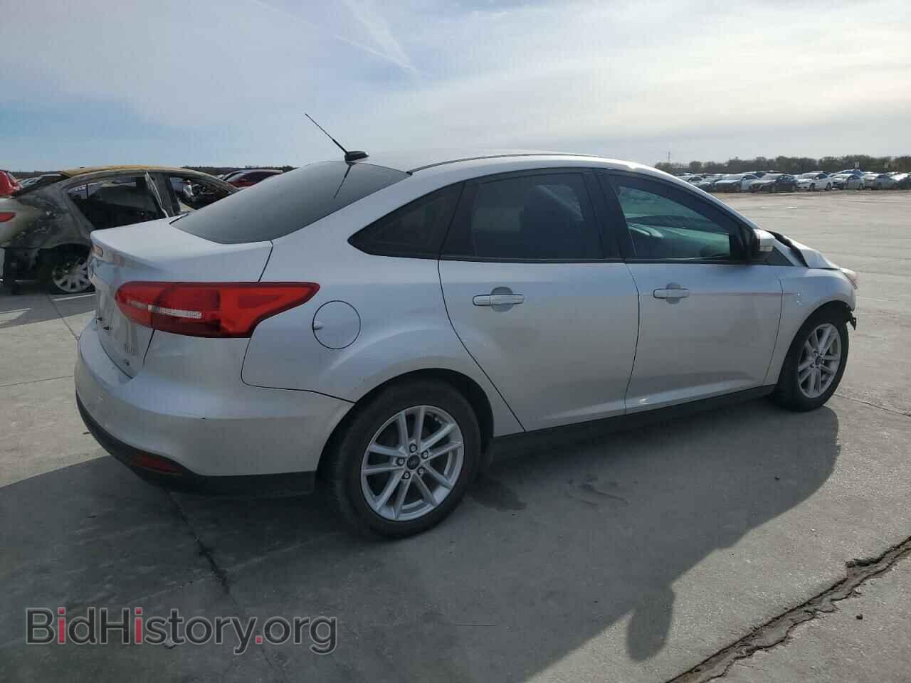 2017 FORD FOCUS - VIN: 1FADP3F2XHL244259 - Фото 3