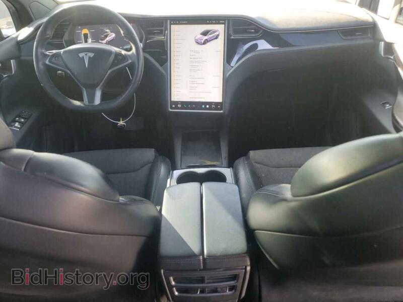 2018 Tesla MODEL X (VIN 5YJXCBE26JF140052) — photo 8 of 13