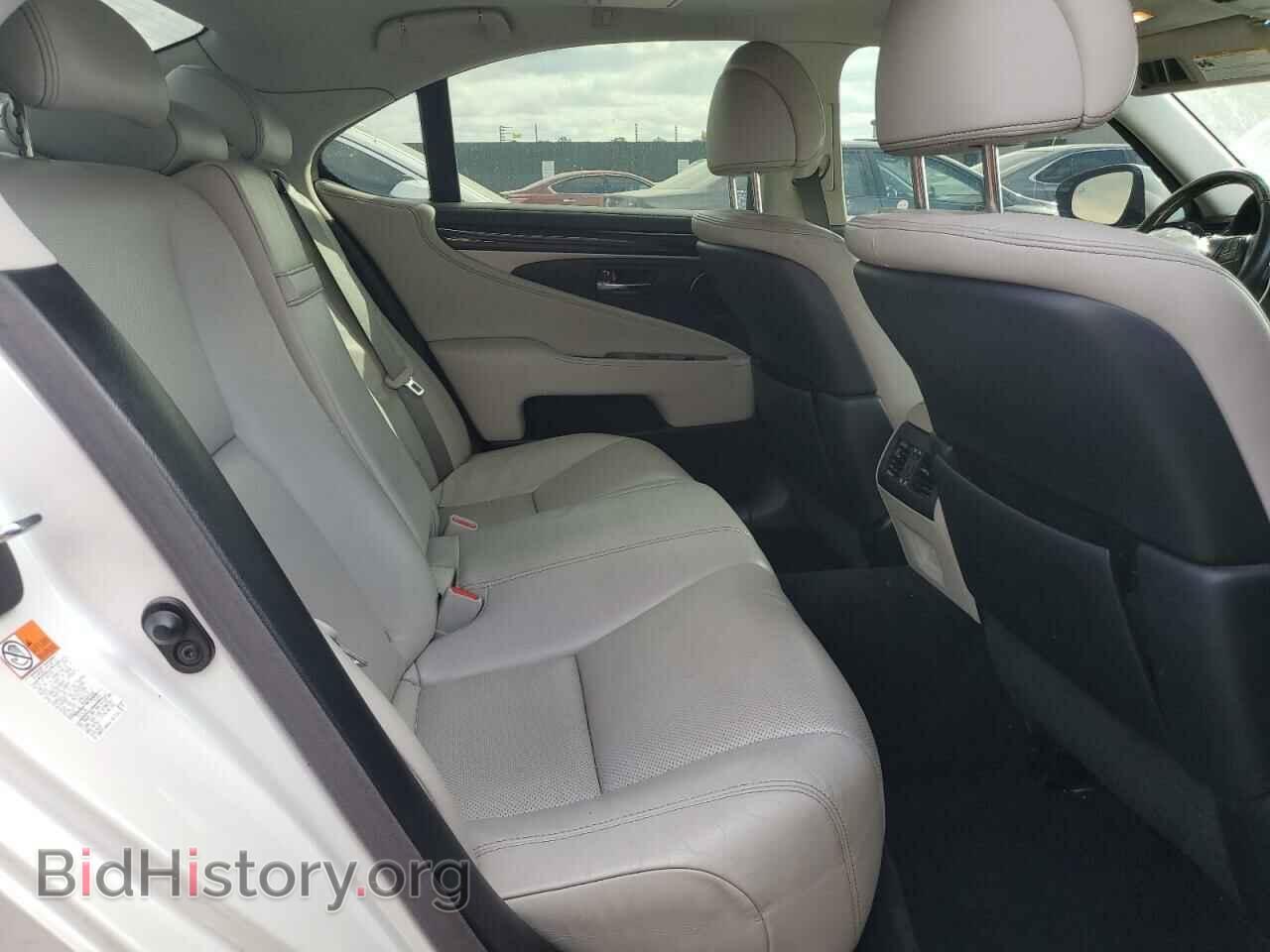 2016 LEXUS LS460 - VIN: JTHBL5EF5G5141054 - Photo 10