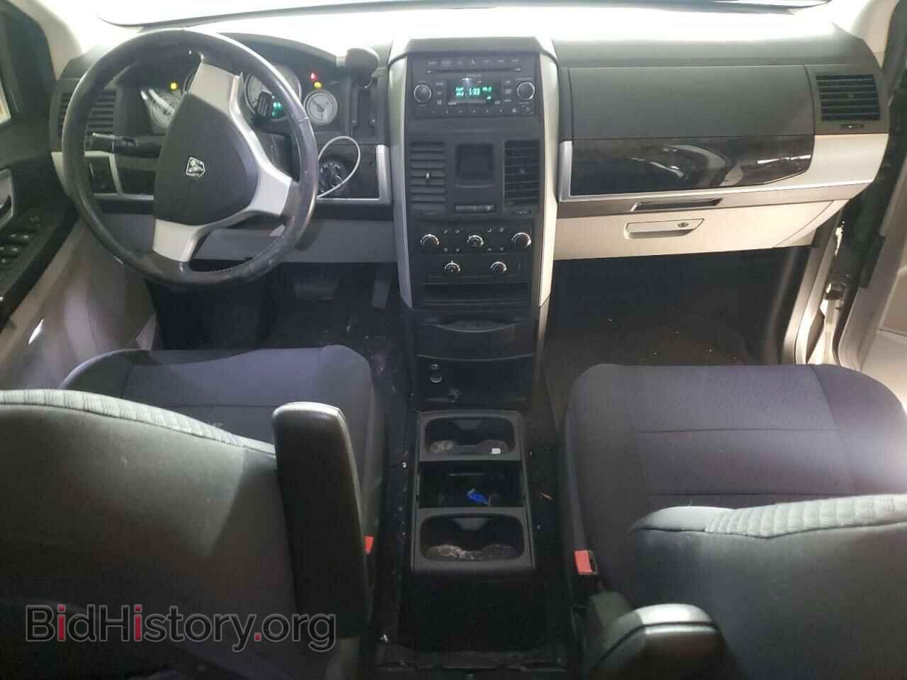 2010 DODGE CARAVAN - VIN: 2D4RN5D16AR120100 - Фото 8
