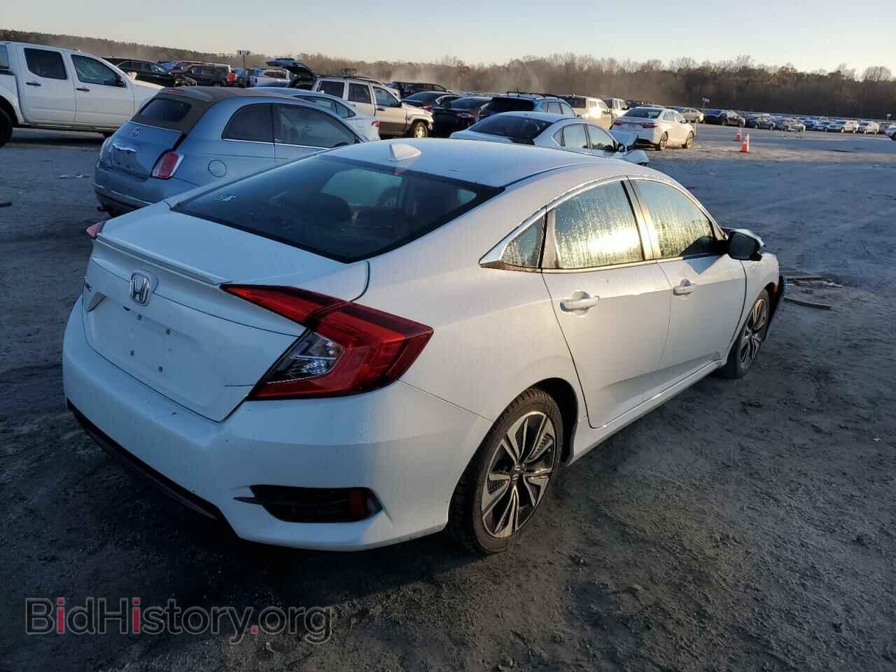2018 HONDA CIVIC - VIN: 2HGFC1F32JH641092 - Фото 3