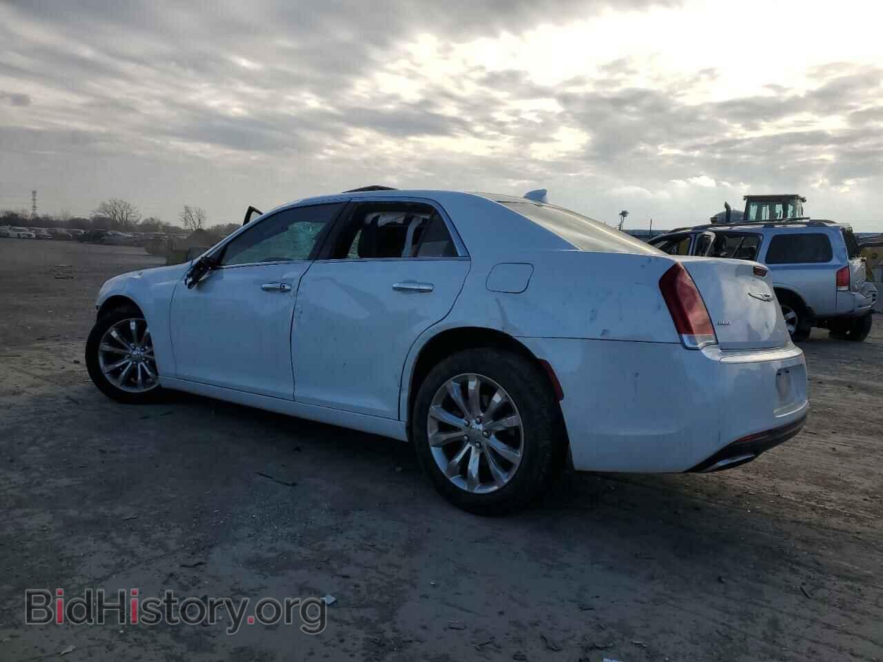 2015 CHRYSLER 300 - VIN: 2C3CCASG6FH736454 - Фото 2