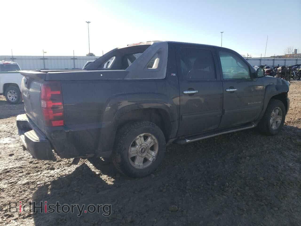 2010 CHEVROLET AVALANCHE - VIN: 3GNVKFE06AG146838 - Фото 3