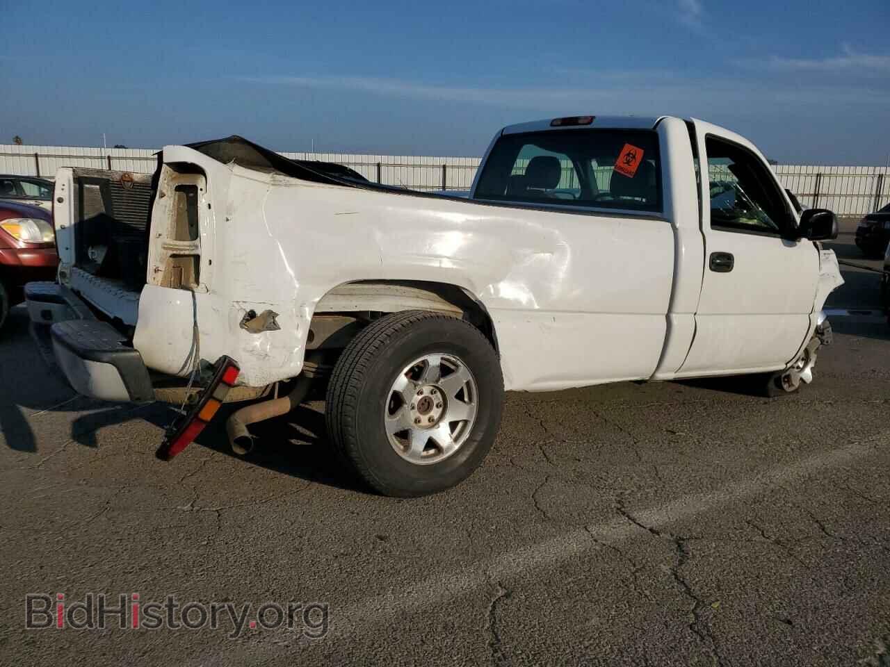 2005 GMC SIERRA - VIN: 1GTEC14V75Z900258 - Фото 3