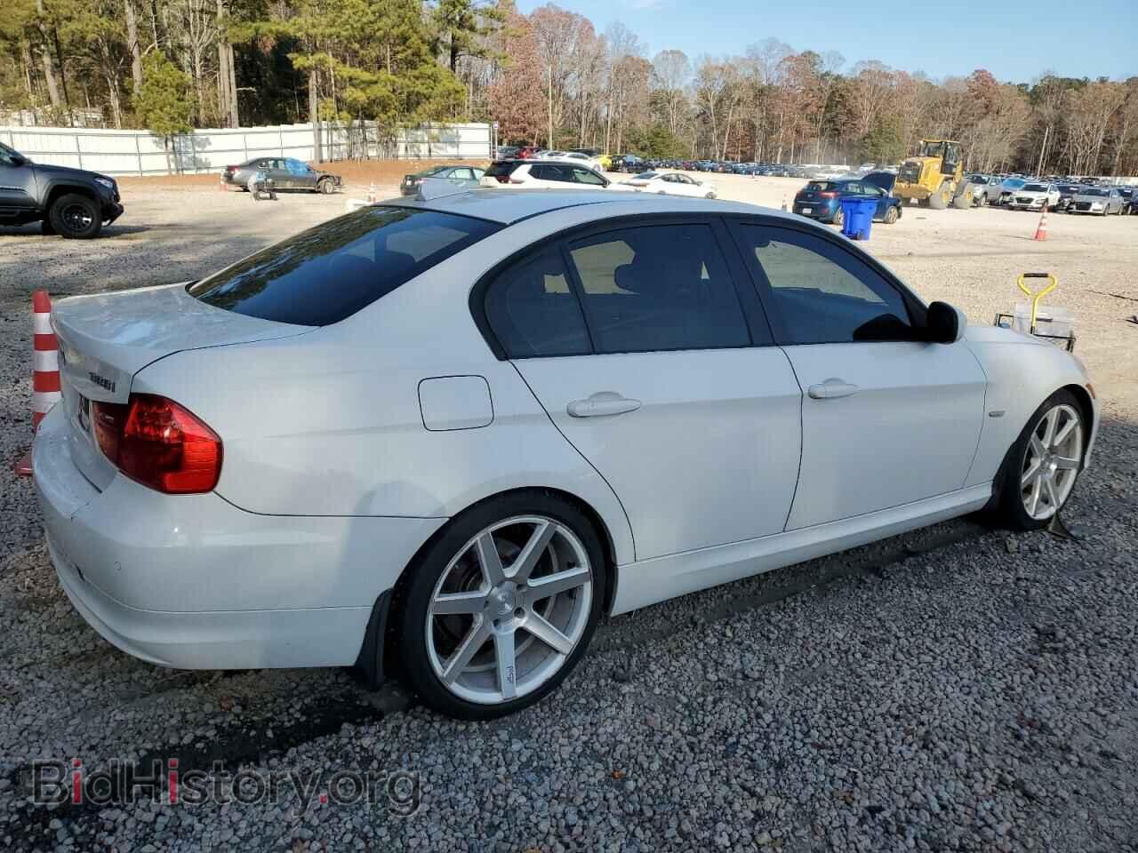 2011 BMW 3 SERIES - VIN: WBAPH7C51BE677794 - Фото 3