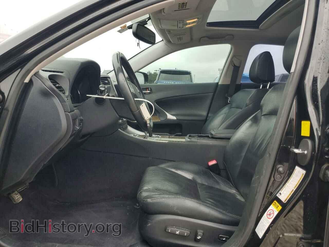 2011 LEXUS IS - VIN: JTHBF5C21B5141973 - Photo 7