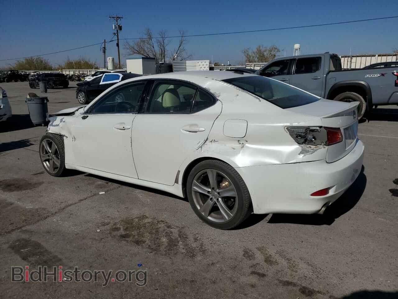 2011 LEXUS IS - VIN: JTHBF5C21B5147580 - Фото 2