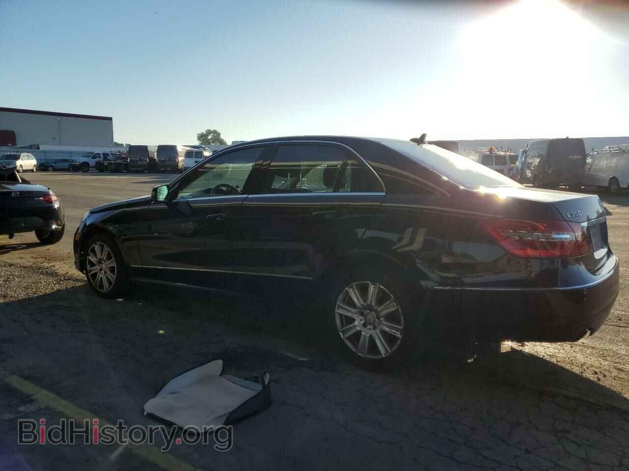 2013 MERCEDES-BENZ E-CLASS - VIN: WDDHF5KB3DA723005 - Фото 2
