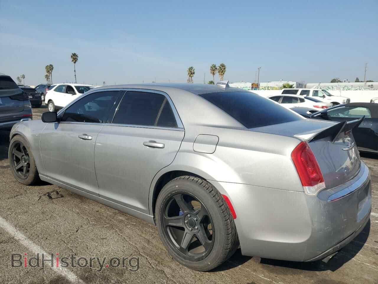 2016 CHRYSLER 300 - VIN: 2C3CCAAG4GH175657 - Фото 2